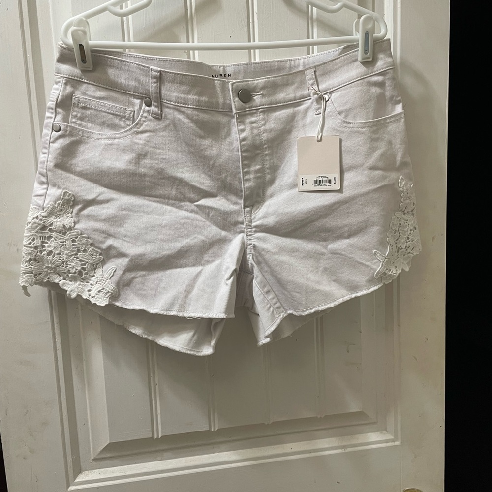 White shorts with lace